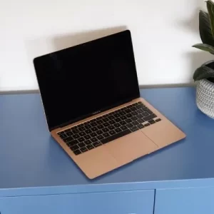 MacBook Air MVH52 2020